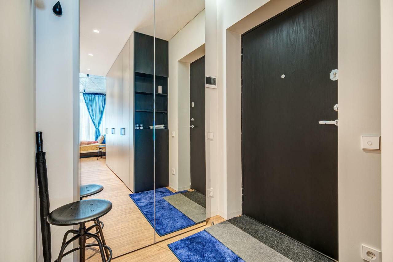 Happy Inn Gold Studio, Self Check-In, Parking In The Underground Garage Аеропорт Вільнюс Екстер'єр фото
