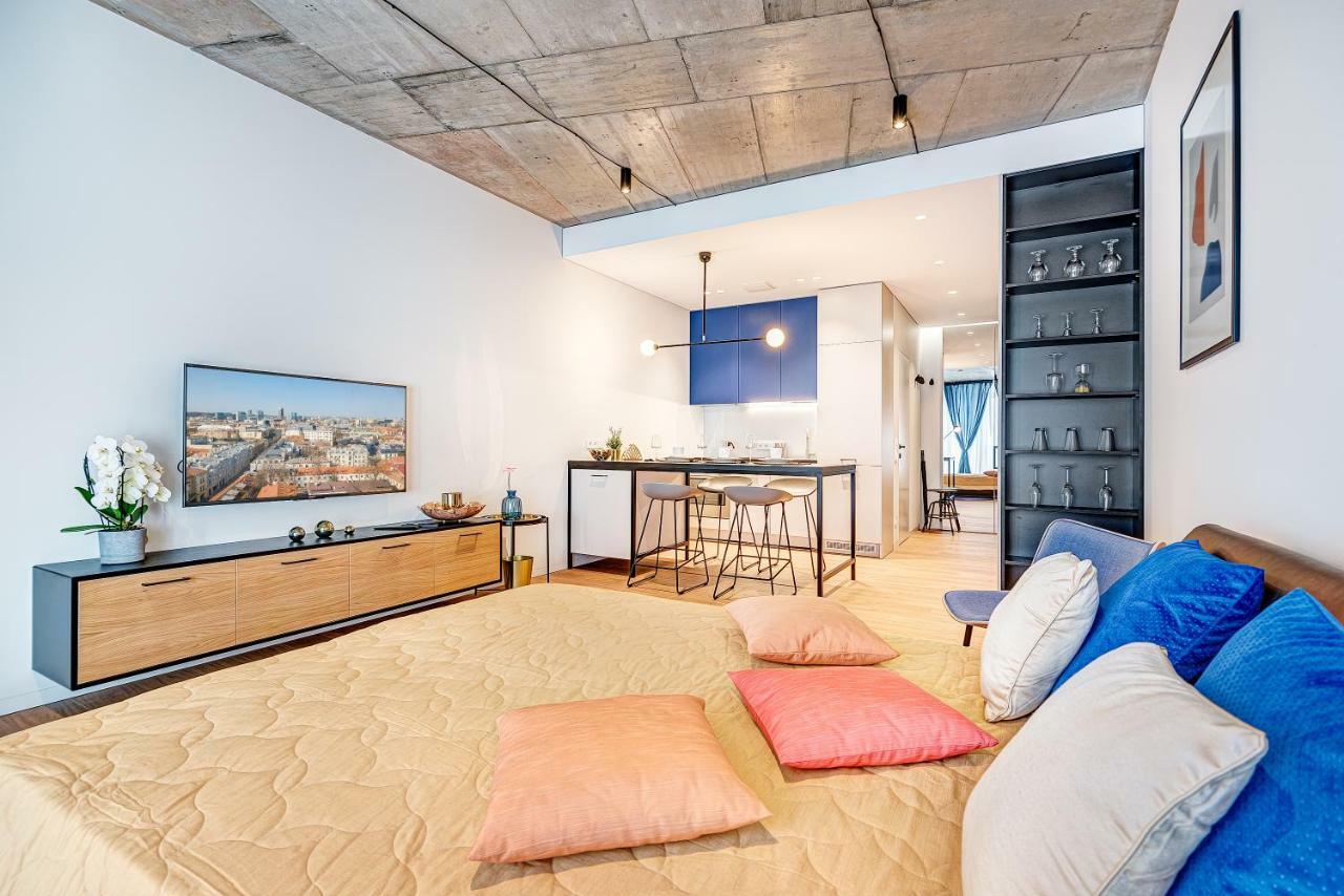 Happy Inn Gold Studio, Self Check-In, Parking In The Underground Garage Аеропорт Вільнюс Екстер'єр фото