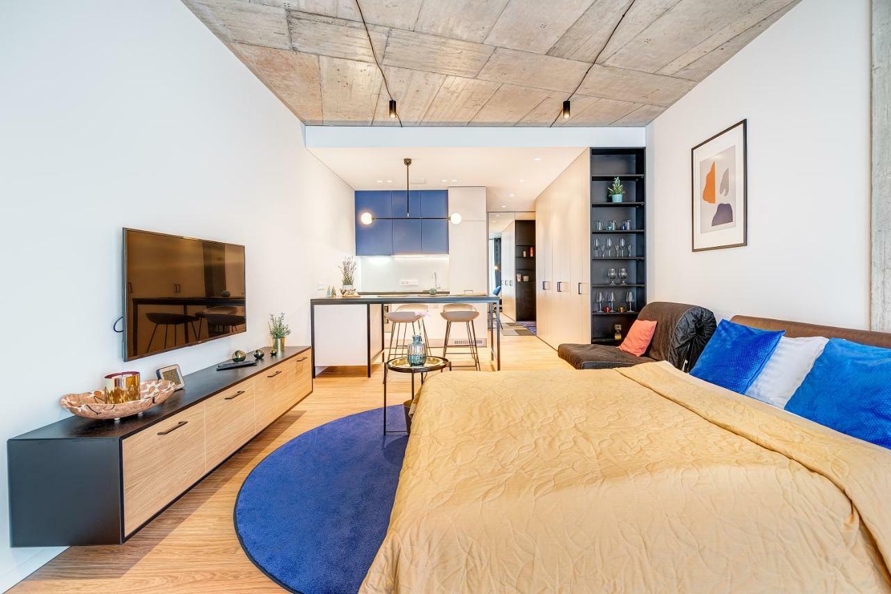 Happy Inn Gold Studio, Self Check-In, Parking In The Underground Garage Аеропорт Вільнюс Екстер'єр фото